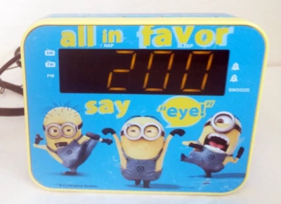 Despicable Me-Minion Kids Clock/Radio Duel-CR-2942M-Working - Image 1 of 4