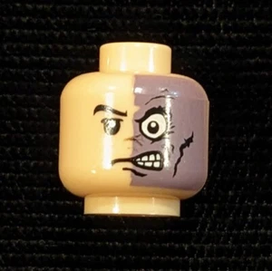 2006 Lego #7781 The Batmobile Two Face Minifigure Head Replacement - Picture 1 of 3