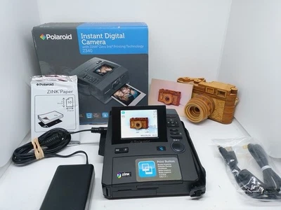 Polaroid Instant Print Digital Camera Z340, Zink  Sheets Included, Please Read. - Image 1 of 4