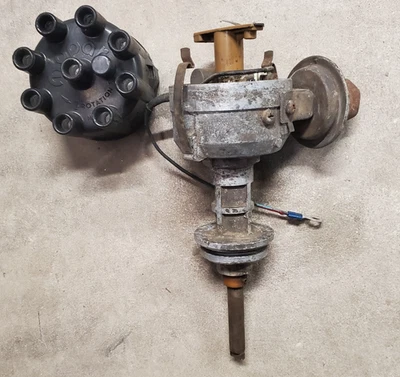 1970 Dodge Dart/Charger 318 Single Point Distributor W/New Cap #3438255 - Image 1 of 4