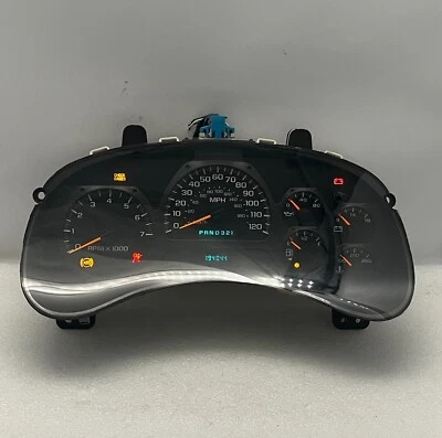 Chevrolet Trailblazer 2004-2005 cuadro de instrumentos usado P#15115884 Foto 1 de 4