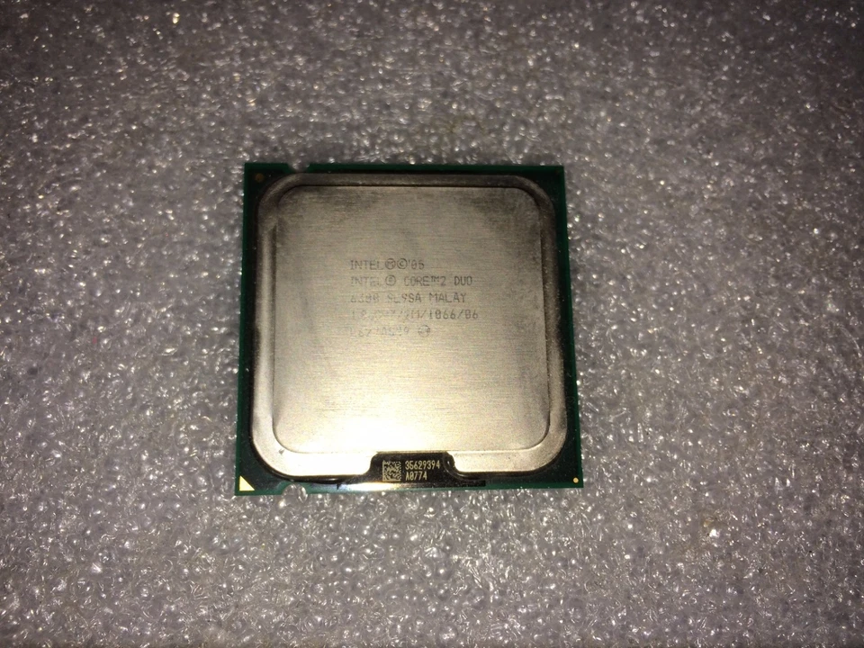 Processore Intel Core 2 Duo E6300 SL9SA 1.86GHz 1066MHz FSB 2MB L2 Socket LGA775 - Immagine 1 di 1