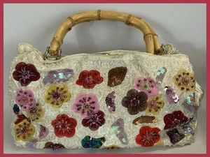 Borsa a mano/bermuda vintage con perline/strass - motivo floreale con manici in legno - Foto 1 di 16