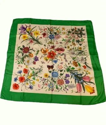 Bufanda Gucci Seda Patrón Floral 84cm Verde Usada Talla Grande De Japón Foto 1 de 4