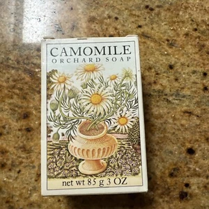 Vintage Crabtree & Evelyn Camomile Orchard Soap Bar 3 OZ 1980 - Picture 1 of 7
