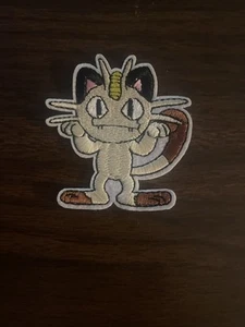 Lindo Pokemon Meowth bordado hierro en parche - Imagen 1 de 3