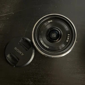 Sony E 16mm F2.8 Wide Angle Lens - For Sony E-mount / Alpha Cameras - SEL16F28 - Picture 1 of 6