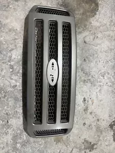 2005 Ford excursion F350 F250 grille oem - Picture 1 of 19