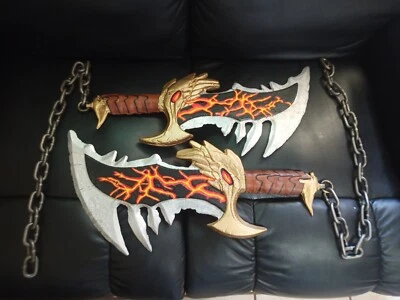 blades of chaos From God of War Foto 1 de 4