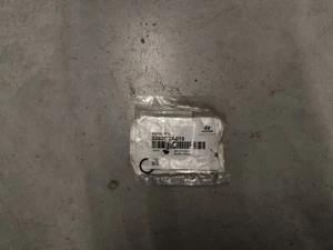 GENUINE HYUNDAI SQUARE RING (B) 338202A010 - Picture 1 of 2