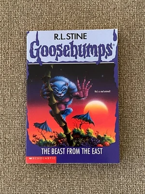 Like New 12th print Goosebumps #43 The Beast From the East ~ R.L. Stine Foto 1 de 4