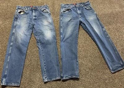Pantalones de mezclilla Wrangler 31MWZ para hombre talla 36 azul 36X32 lote de 2 corte bota relajado  Foto 1 de 4