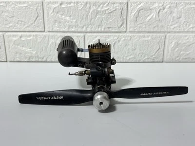 SUPER TIGER RC Model Airplane Glow Engine .40 w/ Propeller - Image 1 of 4