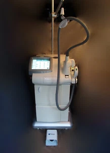 2017 Cynosure Palomar Icon IPL Laser w/ Max G Handpiece - 40K total system shots - Picture 1 of 11