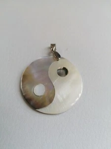 YING und YANG Kettenanhänger perlmuttfarben Nr. 4 - Bild 1 von 1
