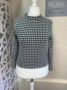 Primark Top Size 14 - 16 Black White Long Sleeve - Picture 1 of 10