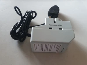 E-on Power Down Energy Saving TV Socket Surge Protector - Afbeelding 1 van 3