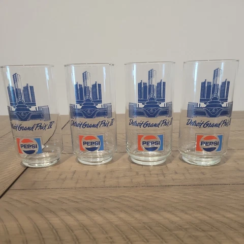 Lot of 4 Detroit Grand Prix IV '86 Formula 1 Racing Souvenir Glass Pepsi Vintage Cover