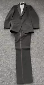 1980s Vintage Black Tuxedo Suit 38L Jacket 32L Pants W/ Bow Tie & Ruffle - Picture 1 of 21