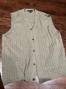 Geoffrey Beene Mens XL Green Vest Buttons Super Soft 50% Merino Wool - Picture 1 of 5