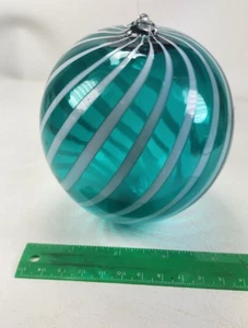 Russ Vintage 90' Handcrafted Holiday Shimmers Glass Ball Ornament w/box 4" heavy - Picture 1 of 8