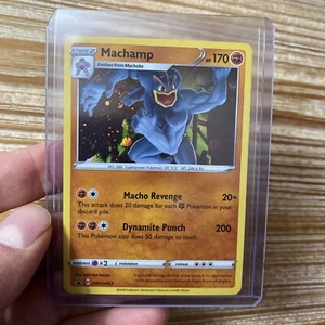 MACHAMP SWSH053 Black Star Promo Holo Card 2020 Near Mint - Mint - Picture 1 of 3