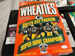 JSA 1997 SB XXXI CHAMPS’ PACKERS DESMOND HOWARD AUTOGRAPHED WHEATIES BOX - Picture 1 of 6