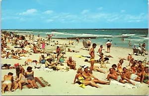 Postkarte - Entspannen am Strand - verschickt 1962 von Rehoboth Beach, Delaware - Bild 1 von 2