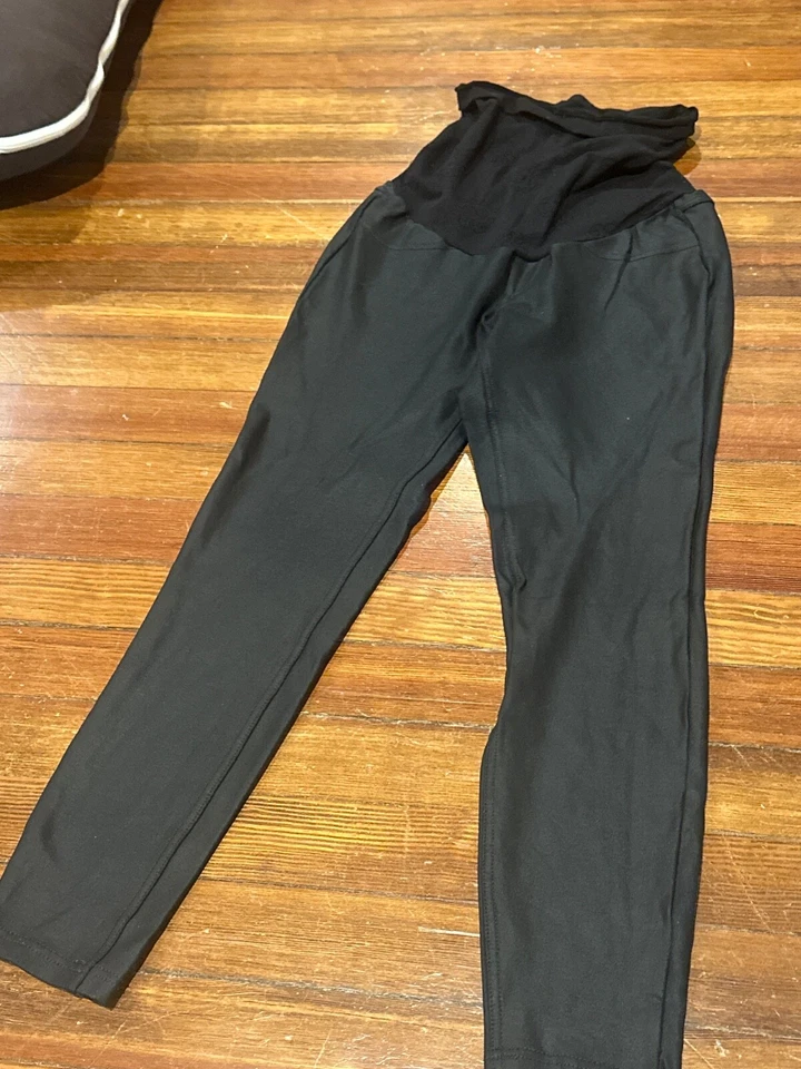 Pantalones de trabajo Jessica Simpson maternidad negros cerosos talla pequeña Foto 1 de 4