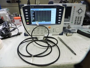 Analizador de cable y antena JDSU JD724B CellAdvisor de 25 MHz a 4 GHz - Imagen 1 de 3