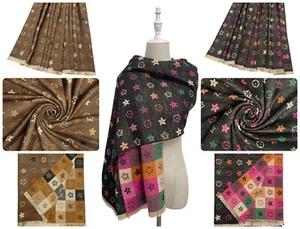 Süßer ausgefranster Damenschal Blumenmuster Wende Karo 7897 - Bild 1 von 9