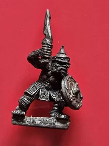 ME44 Uruk-hai LOTR Ciudadela Juegos Taller Gw Con Espada Tierra Media Oldhammer - Imagen 1 de 1