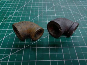 (2) RED90-12-8 Black Malleable Iron 90° Reducer Elbow Female 3/4 NPT to 1/2 NPT - Picture 1 of 1