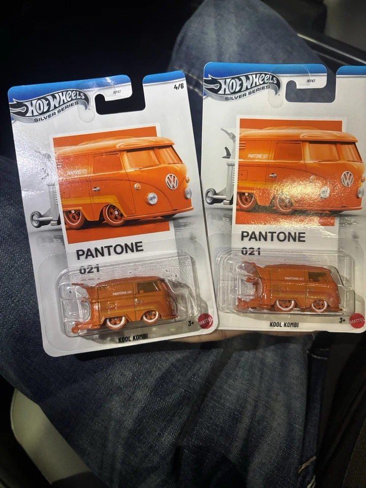 Hot Wheels Twin Mill III 2026 Pantone JKY47-956A 1/64 Foto 1 de 2