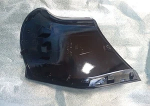 Cubierta inferior base espejo retrovisor exterior derecho para Genesis GV80 2021-2023 (lado derecho) - Imagen 1 de 3