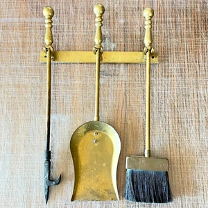 Vintage 3 Piece Brass Wall Mounted Hanging Fireplace Tool Set Mid Century - Picture 1 of 8