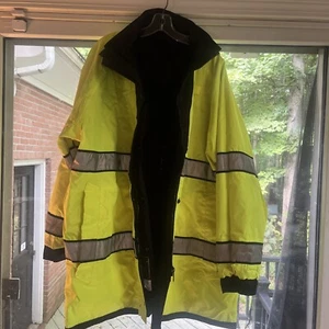 Gerber XL Regular Reversible Yellow Neon Black Jacket High Visibility Worn Once - Picture 1 of 10