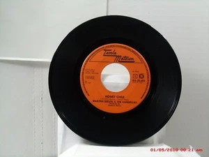 MARTHA & THE VANDELLAS-(45)-IMPORT(GERMANY) HONEY CHILE / SHOW ME THE WAY - 1967 - Picture 1 of 2