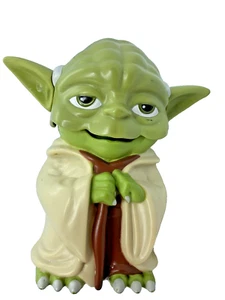 STAR WARS JEDI YODA TASCHENLAMPE KOMPLETT GEFORMT MIT GRIFF Disney Store - Bild 1 von 7