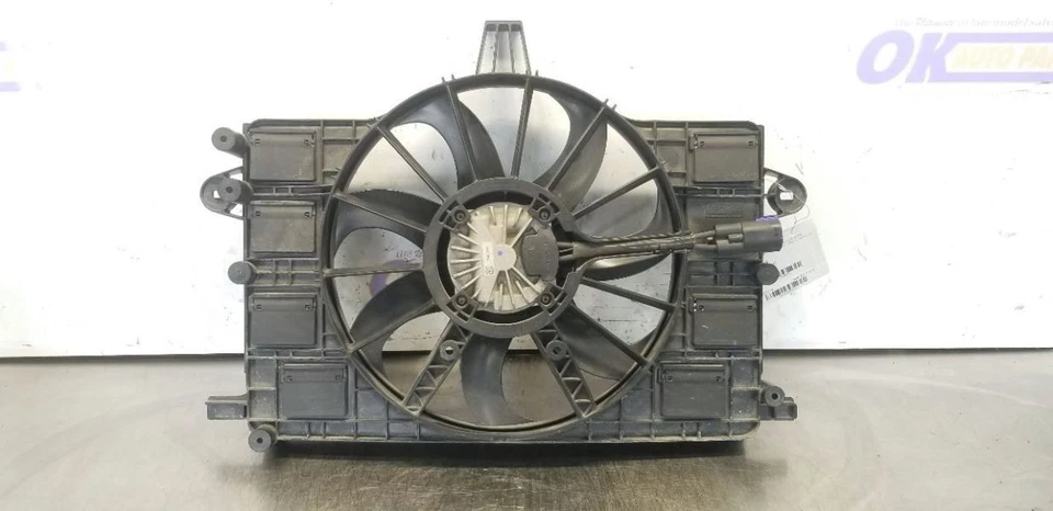 16 CHEVY CORVETTE C7 RADIATOR FAN ASSEMBLY 23297386 - Imagem 1 de 4