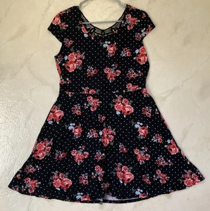 No Boundaries schwarzes Kleid mit weißen Punkten & rosa Blumen Größe Junior XL 15 17 - Bild 1 von 5