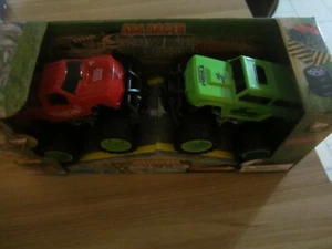 4X4 RACER POWER TRUCKS BY MEGA MACHINE - Picture 1 of 3