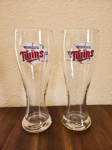 Set of 2 Minnesota Twins Bud Light Game Time Tall Beer Glasses Cover
