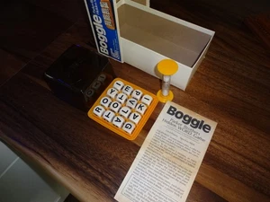 Vintage 1976 BOGGLE Game Hidden Word Puzzles Parker Brothers Complete NICE - Picture 1 of 1