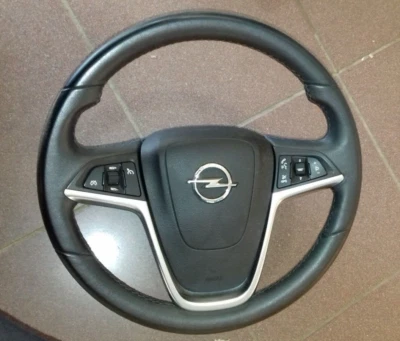 Opel Astra J  P10 Bj.09-15 Lenkrad Leder Multifunktion - Bild 1 von 4