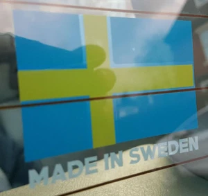 Volvo - Bandera + Hecho en Suecia Pegatina de vinilo corte contorno - AZUL - Calcomanía HQ - Imagen 1 de 3