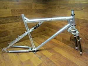 VINTAGE AMP RESEARCH FULL SUSPENSION MOUNTAIN BIKE FRAME SET 20.5" - Picture 1 of 12