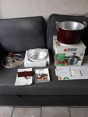 COCOTTE MINUTE NEUVE SEB ROUGE 8 LITRES 04 DE 1996  AVEC SA BOITE - Immagine 1 di 4