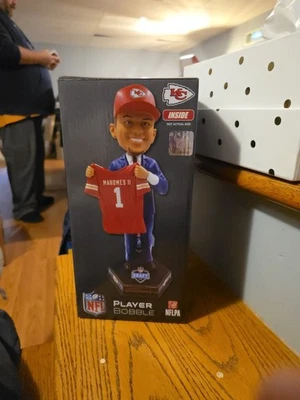 Camiseta deportiva roja Patrick Mahomes #15 Draft Day Bobblehead Kansas City Chiefs  Foto 1 de 4