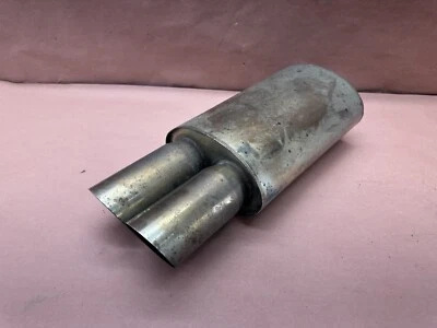 Silenciador de escape trasero BMW E28 535I OEM #91300 Foto 1 de 4